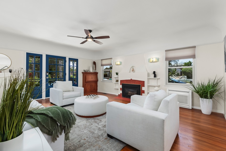 2619 Montclair St - View of the Entire Living Room with Wood floors and a Fireplace